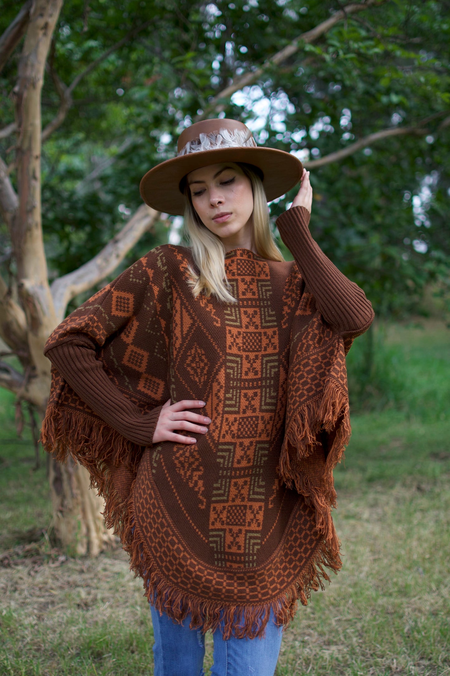 iyali poncho